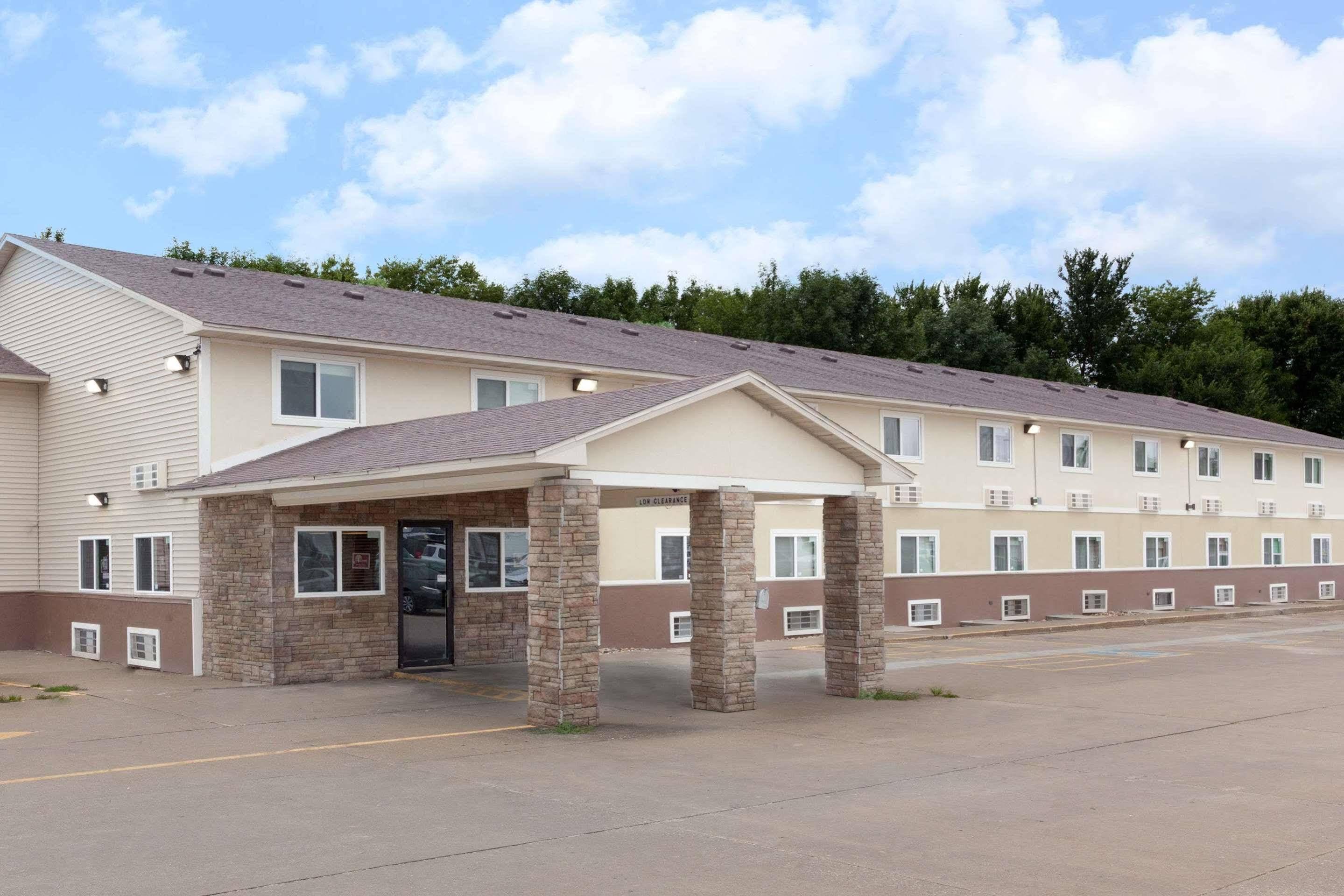 Super 8 By Wyndham Fort Madison Экстерьер фото